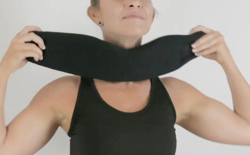 CONTOURED COLLAR Feature